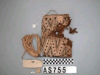 藏品(樹皮袋)的圖片